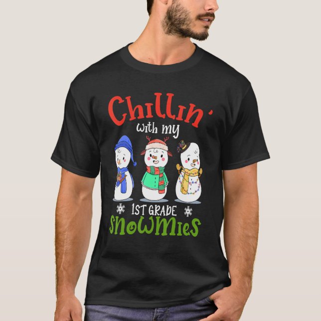 Chillin' With My 1st Grade Gnomies Teacher Christm T-Shirt (Front)