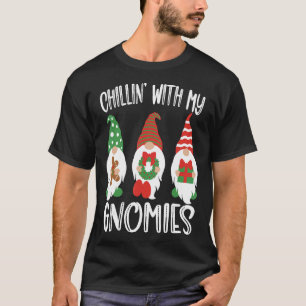 Chillin With My Gnomies Santa Gnome Christmas Paja T-Shirt