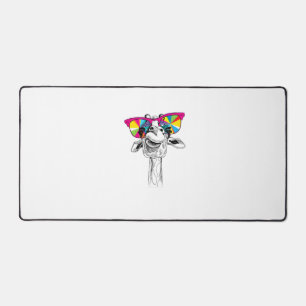 Chilling Giraffe Desk Mat