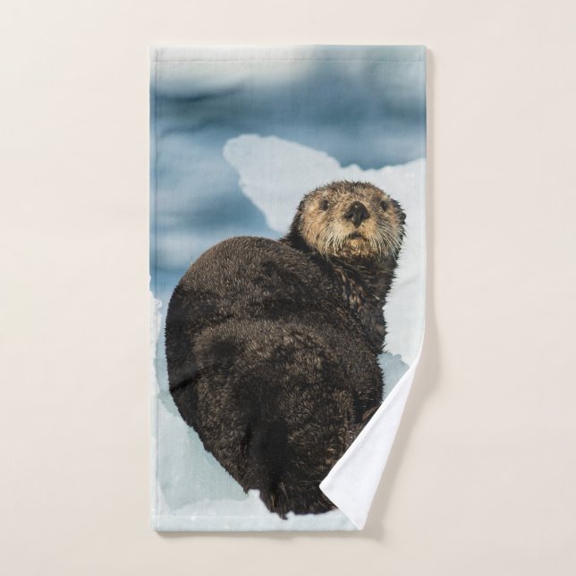 Chilly Sea Otter Hand Towel (Hand Towel)