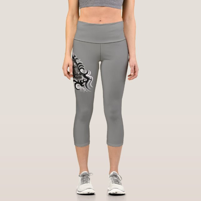 China Dragon in Tattoostyle Capri Leggings (Front)