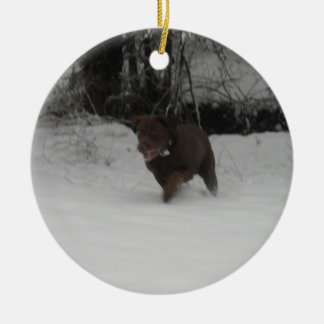 Chocolate Labrador Retriever in the snow Ceramic Tree Decoration