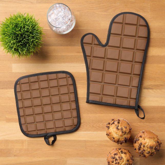 Chocolate Lover Delight Oven Mitt & Pot Holder Set (Top Down)