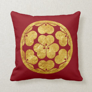 Chosokabe Mon Japanese samurai clan in faux gold Cushion