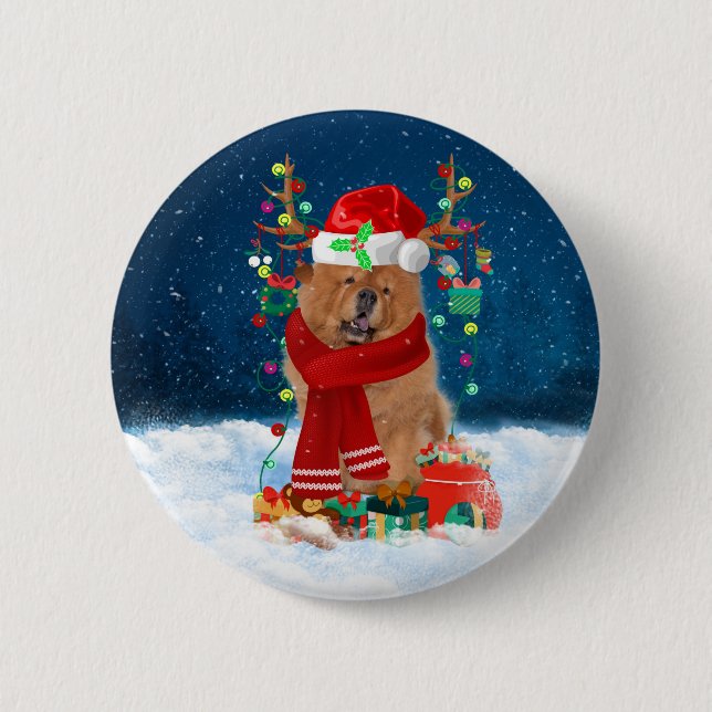 Chow Chow Dog in Snow with Christmas Gifts  6 Cm Round Badge (Front)