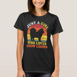 Chow Chow Dog  Vintage Just A Girl Who Loves Chow  T-Shirt