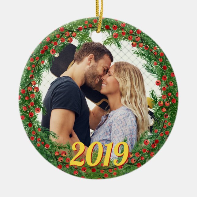 Christmas Berries Wreath Custom Photo Ceramic Tree Decoration (Front)