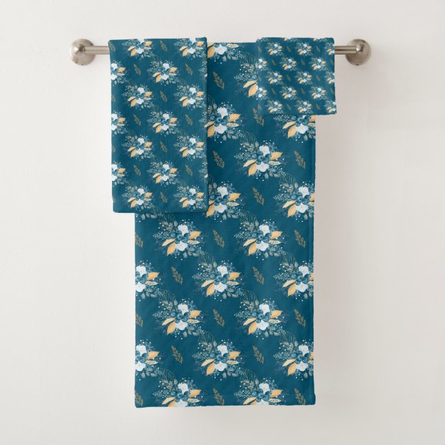 Christmas Blue and Tan Winterberries Bath Towel Se (Insitu)