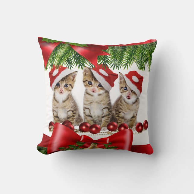 Christmas Cats Cushion (Red Hats Cute Kittens Christmas Throw Pillow )