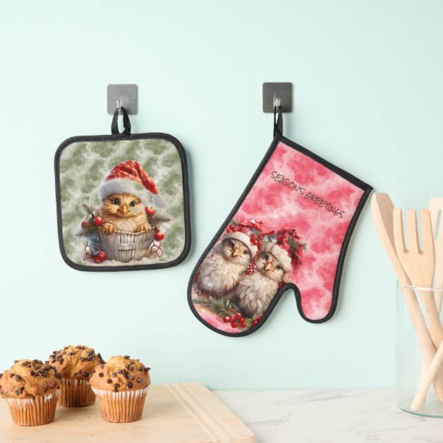 Christmas Chicks Dressed In Red  Oven Mitt & Pot Holder Set (Insitu(Hanging))
