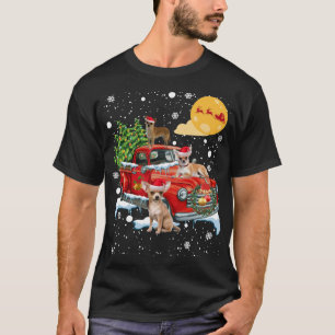 Christmas Chihuahua Dog With Vintage Red Truck Fun T-Shirt