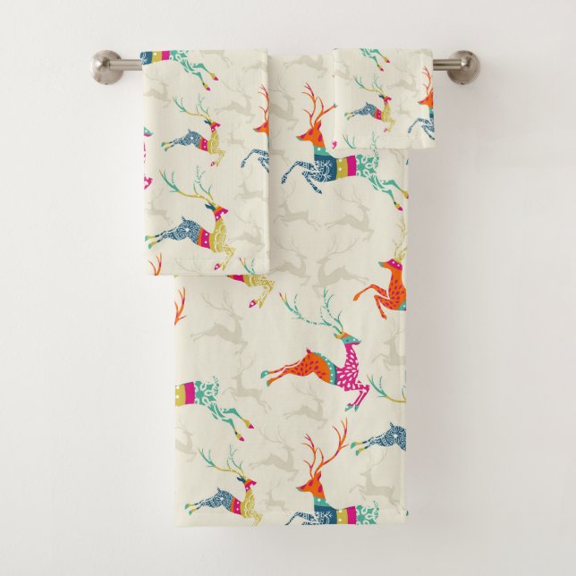 Christmas Colourful Reindeer Pretty Bath Towel Set (Insitu)