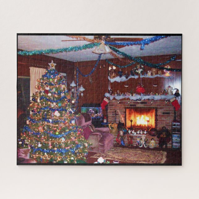 CHRISTMAS DECORATED HOME JIGSAW PUZZLE (Horizontal)