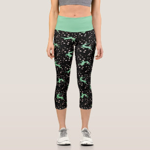Christmas Deer Star Winter Pattern  Capri Leggings