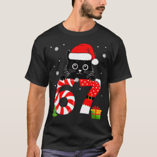 Christmas Family Black Cat 67 Six Seven Santa Men  T-Shirt
