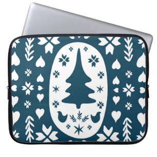 Christmas Folk Art: Scandinavian Doodle. Laptop Sleeve