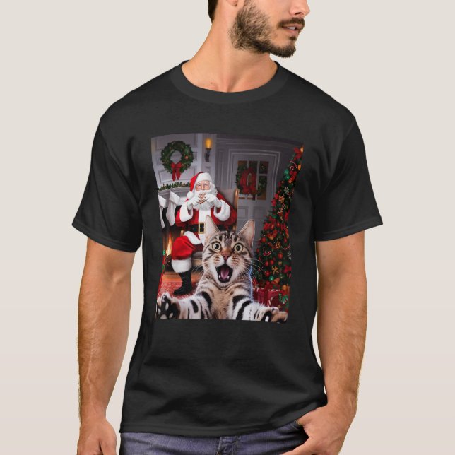 Christmas Funny Cat Selfie with Santa Claus Cute H T-Shirt (Front)