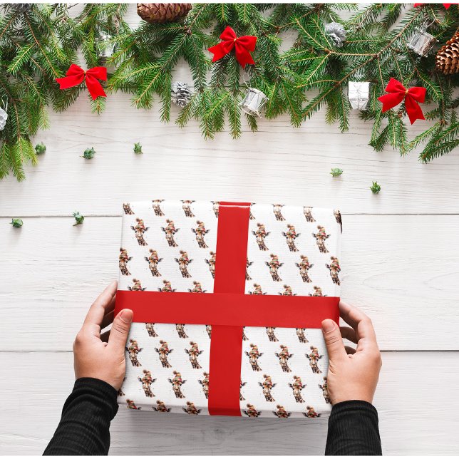 Christmas Giraffe Wrapping Paper (Creator Uploaded)