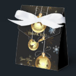 Christmas Golden Ornaments Shiny Stars Black Favour Box<br><div class="desc">Christmas Golden Ornaments Shiny Stars Black Favour Boxes. Unique,  beautiful,  stylish design. Easy to be personalised. Font style,  size and colours can be changed. Matching items available.</div>