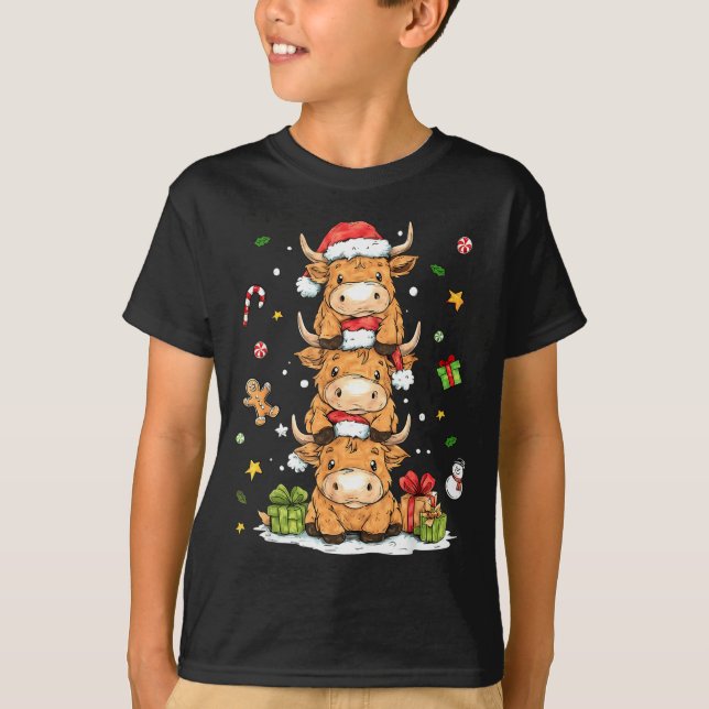 Christmas Highland Cow Cute Heifer Cow Santa Hat M T-Shirt (Front)