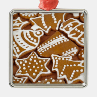 Christmas Holiday Gingerbread Cookies Metal Tree Decoration