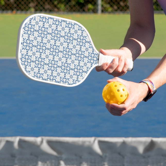Christmas holly leaves and flowers petals tiles pickleball paddle (Insitu)