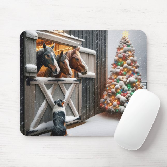 Christmas Horse Barn With Tree Mouse Mat (With Mouse)