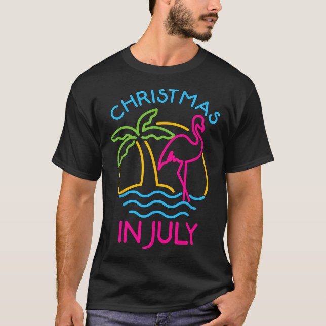 Christmas in July Pink Flamingo Funny Xmas Men Wom T-Shirt (Front)