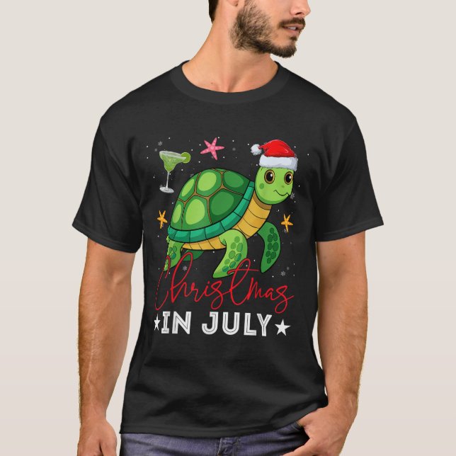 Christmas In July Turtle Xmas Lights Santa Hat Sum T-Shirt (Front)