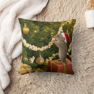 Christmas Mouse Eating Popcorn Garland on Tree Cushion