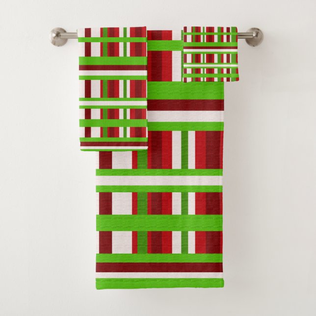 Christmas Plaid in Red, Green and White Bath Towel Set (Insitu)