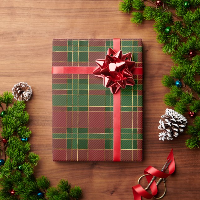 Christmas plaid red green gold traditional elegant wrapping paper (Holiday Gift)
