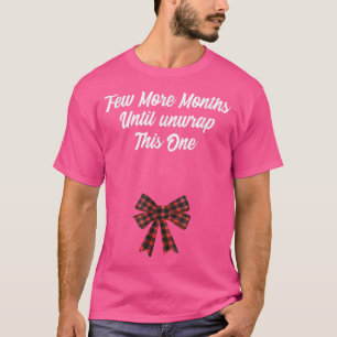 Christmas pregnancy announcement Future Mum Mother T-Shirt