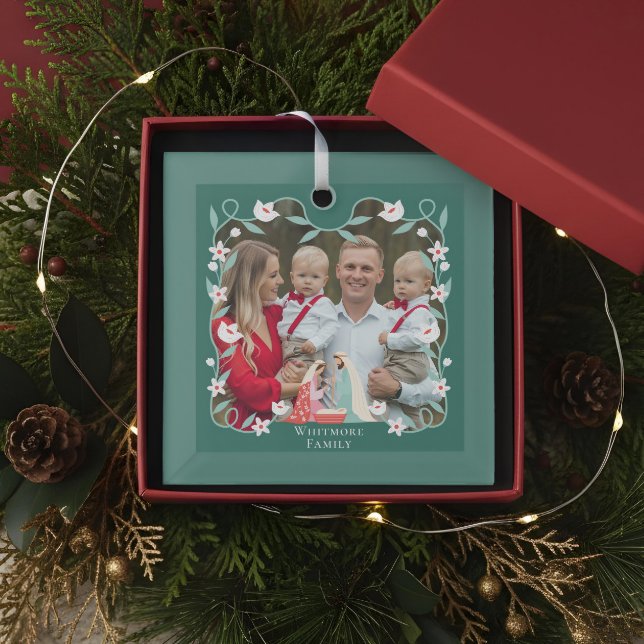 Christmas Religious Nativity Scene Photo Keepsake Glass Tree Decoration (Christmas Religious Nativity Scene Photo Keepsake Glass Ornament)