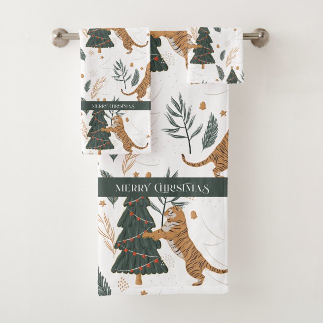 Christmas Tiger and a Tree Pattern Bath Towel Set (Insitu)