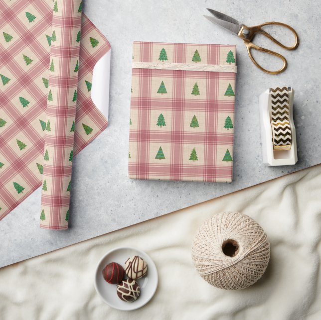 Christmas Trees Gift Wrap with Golden Accents (Crafts)