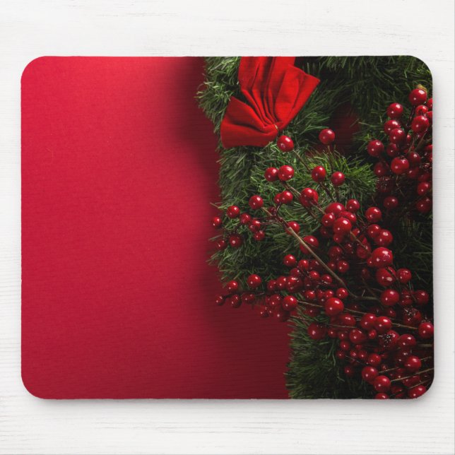 christmas wreath with red berries           mouse mat (Front)