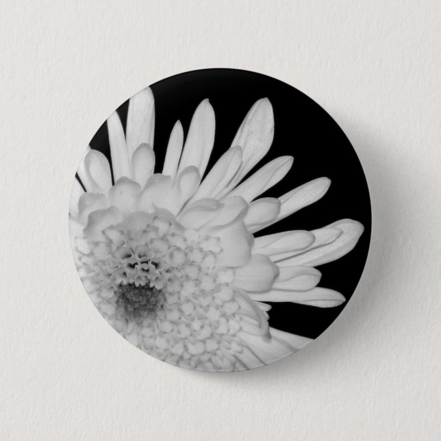 Chrysanthemum 6 Cm Round Badge (Front)
