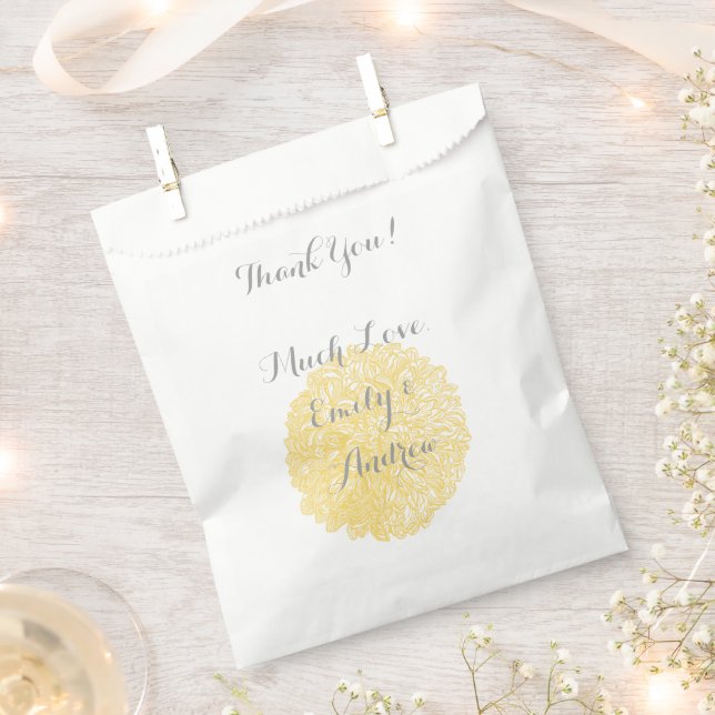 Chrysanthemum Bloom Sunny Elegance Yellow Wedding Favour Bags (Clipped)