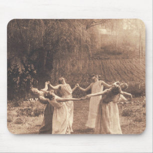 Circle Of Witches Vintage Women Dancing Mouse Mat