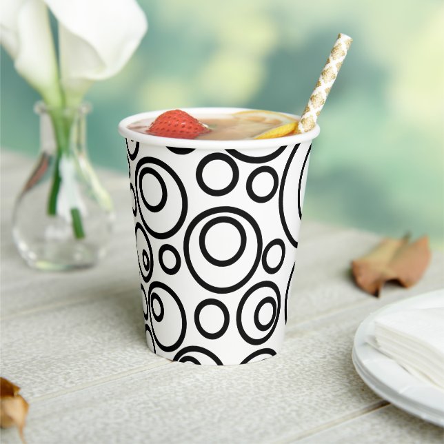 Circles Design Paper Cups (Insitu)
