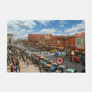 City - Gadsden, AL- Christmas shopping crowds 1941 Doormat