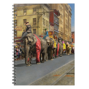 City - NY - The circus is coming to town 1920 Notebook