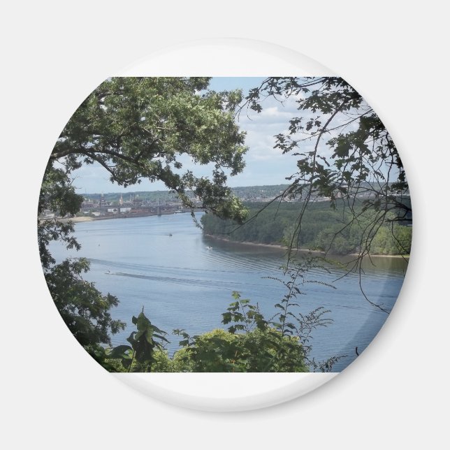 City of Dubuque, Iowa on the Mississippi River Magnet (Front)