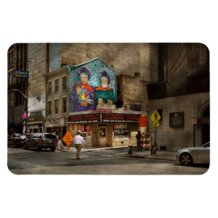 City - Pittsburg, PA - Wiener World Magnet