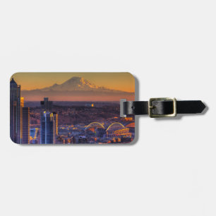 Cityscape view of Seattle downtown, football Luggage Tag