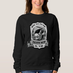 Clan Ceiteach Swordsman Scottish Badge Highland Ga Sweatshirt