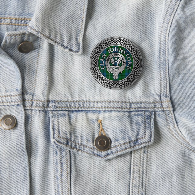 Clan Johnstone Crest & Tartan Knot 6 Cm Round Badge (In Situ)