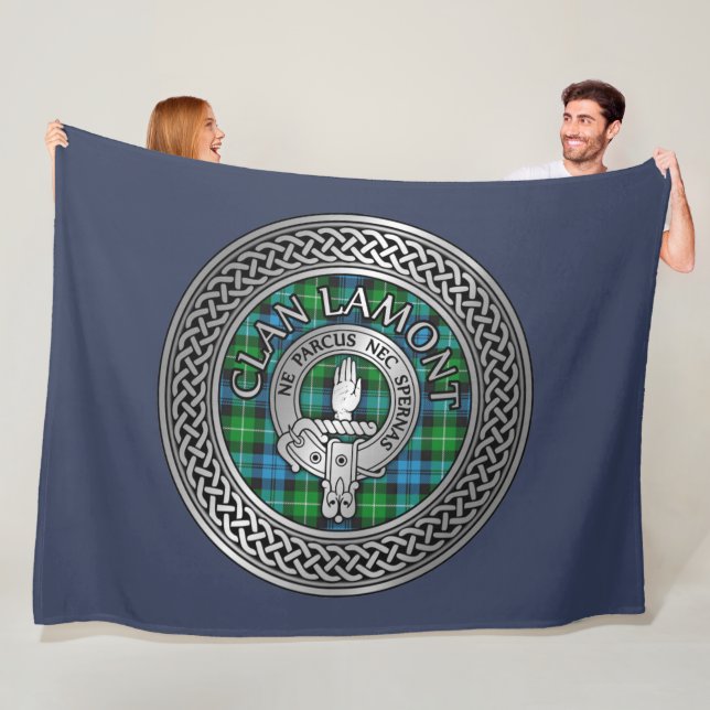 Clan Lamont Crest & Tartan Knot Fleece Blanket (In Situ)