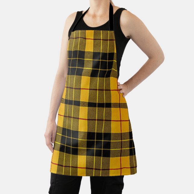 Clan MacLeod of Lewis Scottish Tartan  Apron (Insitu)